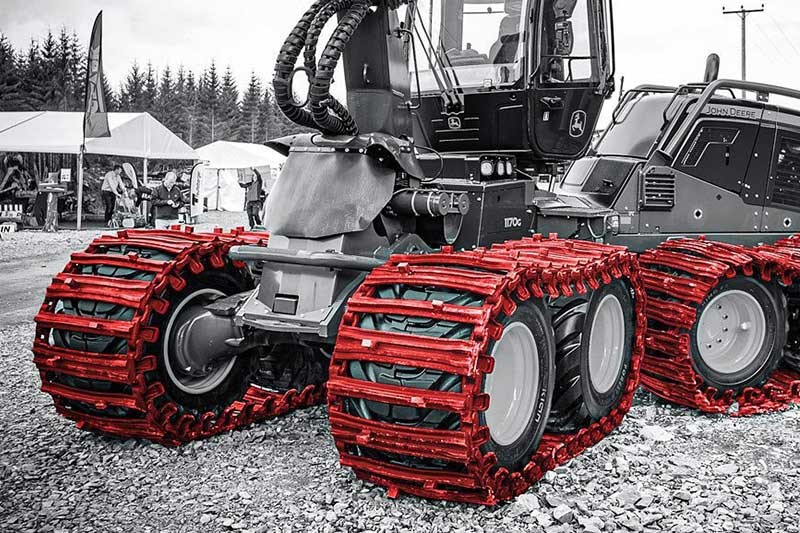 PHILIPP-CLARK-TRACKS-TXGL_800x800